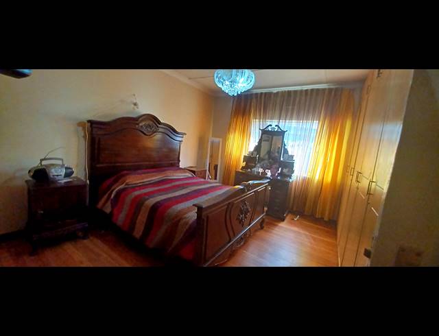 5 BEDROOM FREEHOLD FOR SALE IN PETERSFIELD